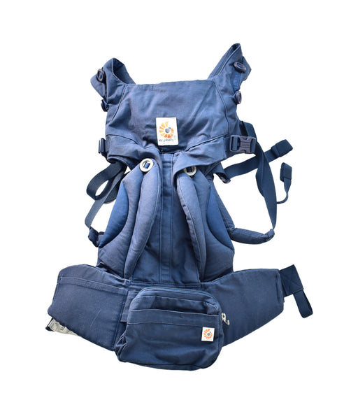 A Navy Baby Carriers from Ergobaby in size O/S for neutral. (Front View)
