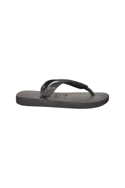 A Black Flip Flops from Havaianas in size 4T for boy. (Front View)