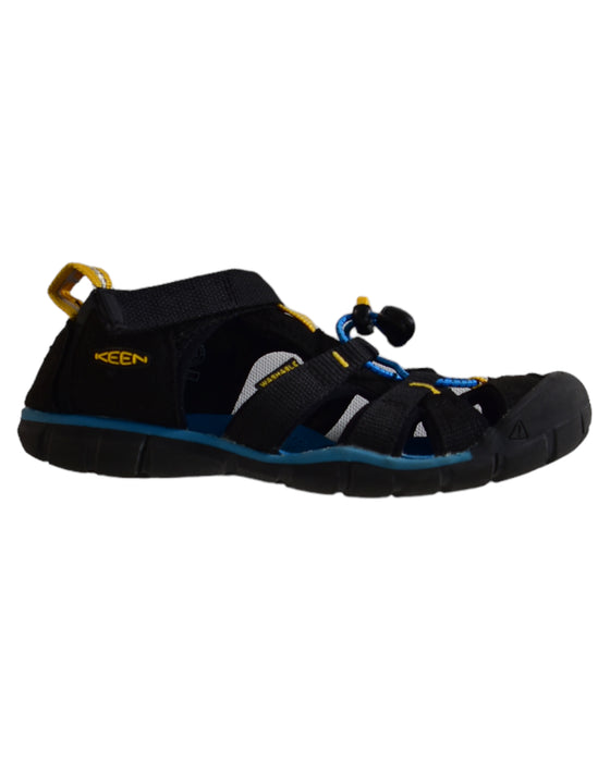 Keen Sandals 7Y - 8Y (EU32 - EU33)