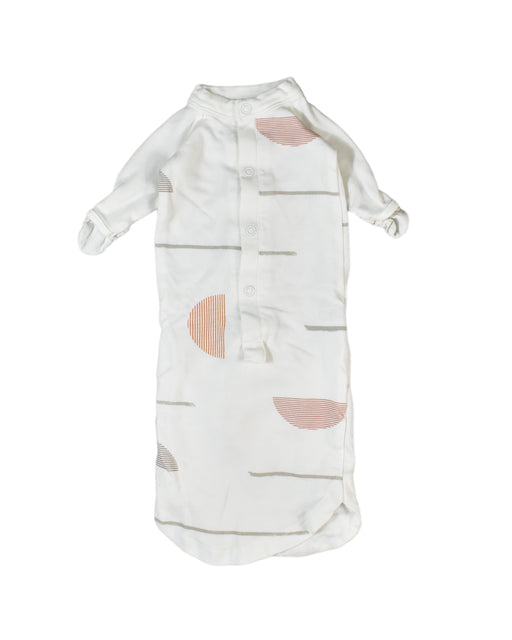 A White Nightgowns from Goumi in size Newborn for neutral. (Front View)