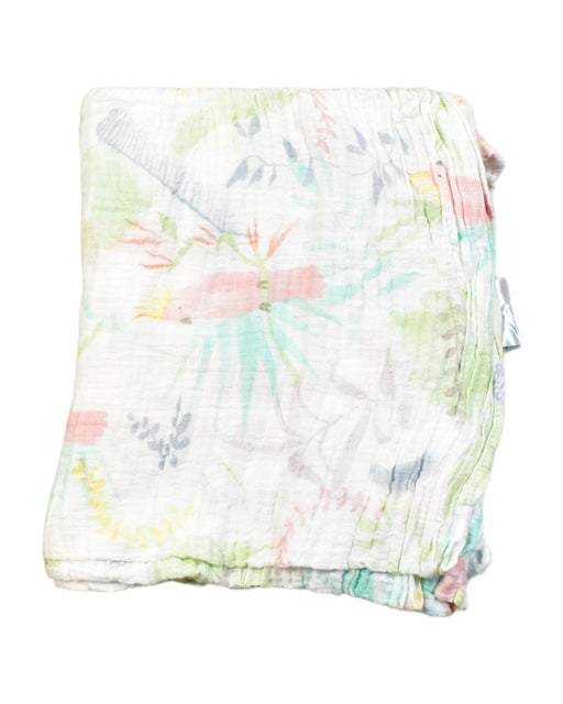 A White Blankets from Aden & Anais in size O/S for neutral. (Front View)