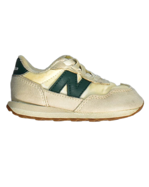 A Beige Sneakers from New Balance in size 18-24M for boy. (Front View)