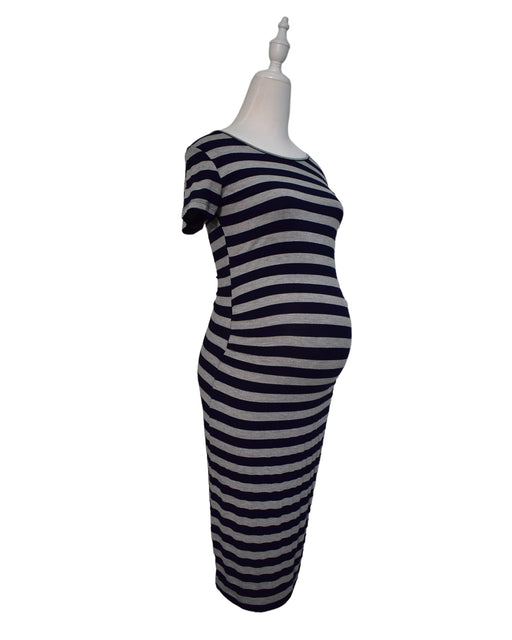 A Black Sleeveless Dresses from 9months in size S for maternity. (Front View)