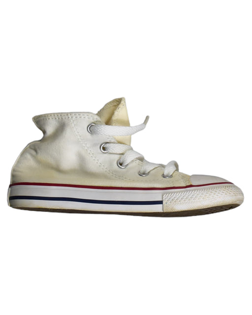 A White Sneakers from Converse in size 4T for boy. (Front View)