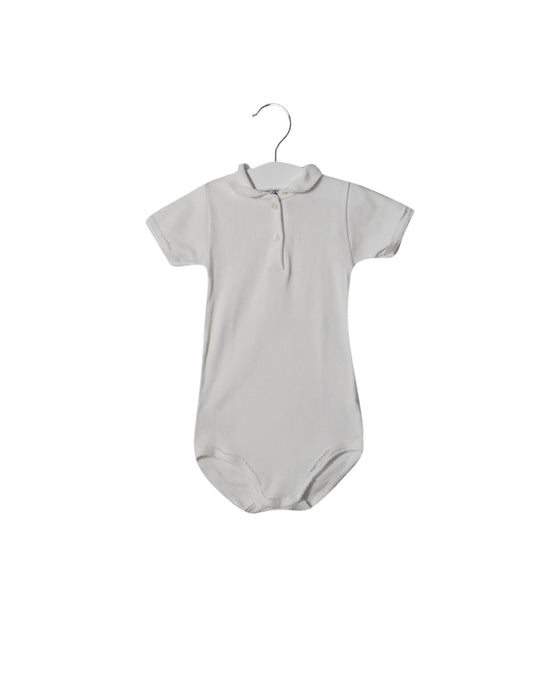 A White Short Sleeve Bodysuits from Petit Bateau in size 18-24M for neutral. (Front View)