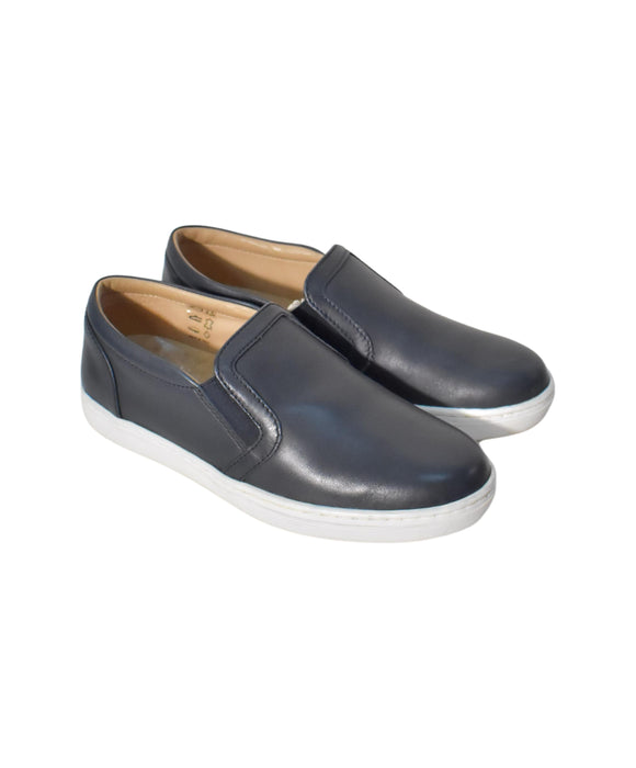 A Navy Espadrilles from Tod’s in size 6T for boy. (Back View)