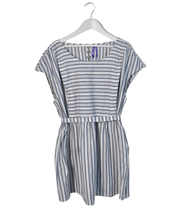 A White Short Sleeve Tops from Seraphine in size M for maternity. (Front View)