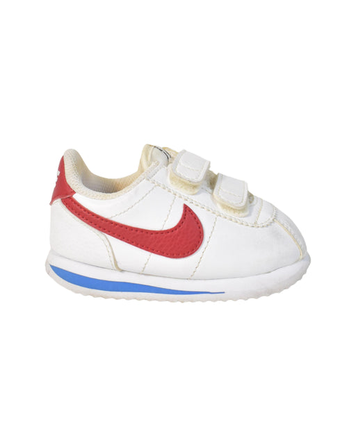A White Sneakers from Nike in size 6-12M for neutral. (Front View)