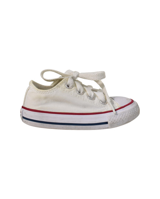 A Red Sneakers from Converse in size 18-24M for neutral. (Front View)