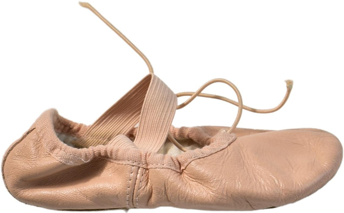 A Pink Flats from Bloch in size 2T for girl. (Back View)