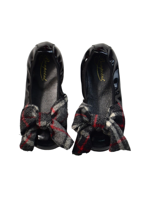 A Black Flats from Bonpoint in size 4T for girl. (Front View)