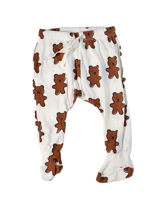A White Sweatpants from Seed in size 3-6M for neutral. (Front View)
