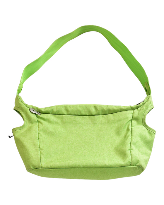 A Green Bags from Doona in size O/S for neutral. (Back View)