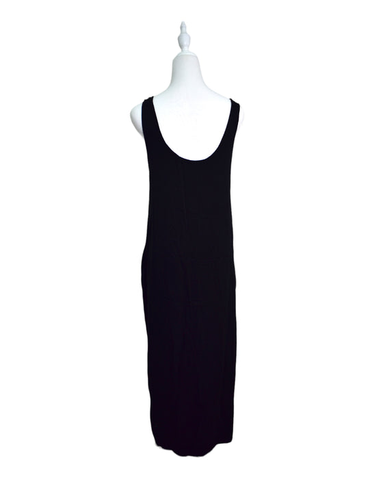 A Black Sleeveless Dresses from Legoe in size S for maternity. (Back View)
