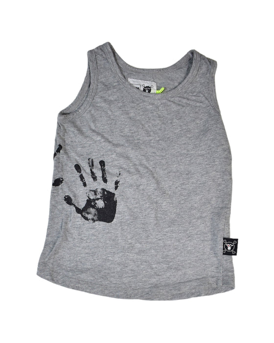 A Grey Sleeveless Tops from Nununu in size 12-18M for boy. (Front View)