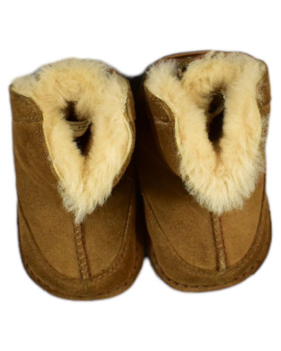 A Brown Winter Boots from UGG in size 6-12M for girl. (Back View)