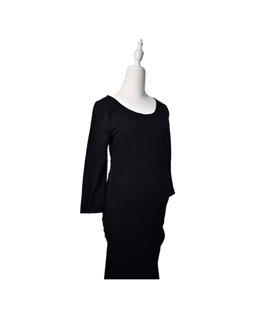 A Black Long Sleeve Dresses from Ingrid & Isabel in size S for maternity. (Front View)