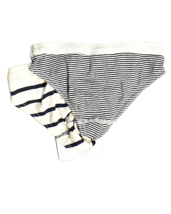 A White Underwear from Petit Bateau in size 3T for boy. (Back View)