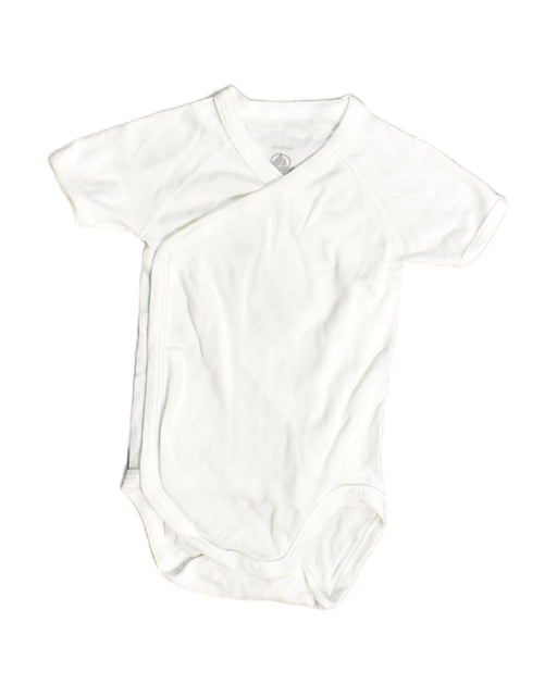 A White Bodysuits from Petit Bateau in size 3-6M for boy. (Front View)
