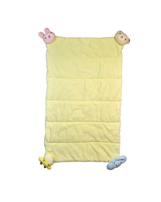 A White Playmats from Miki House in size O/S for neutral. (Back View)