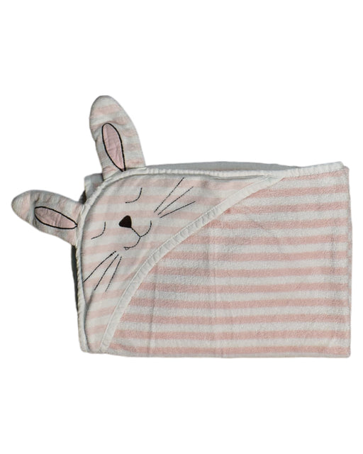 A White Towels from Nordstrom in size O/S for neutral. (Front View)