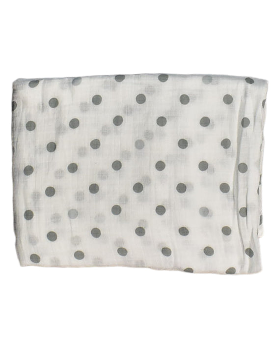 A White Swaddles from Aden & Anais in size O/S for neutral. (Front View)