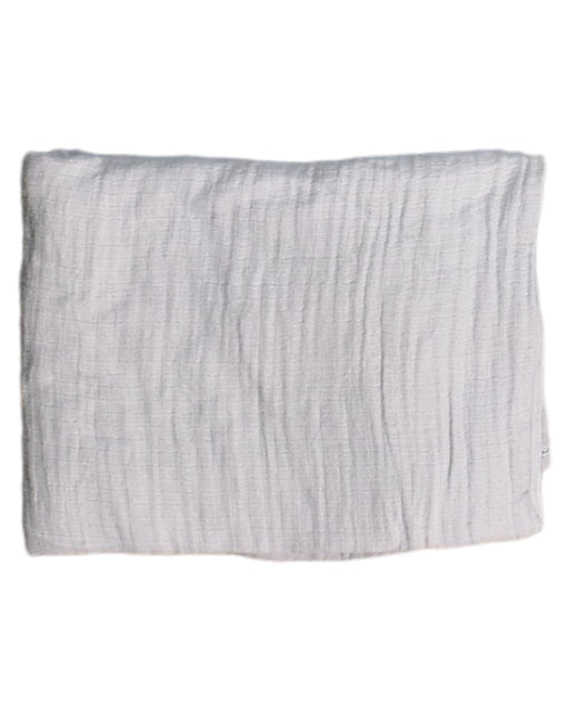 A White Swaddles from Aden & Anais in size O/S for neutral. (Front View)