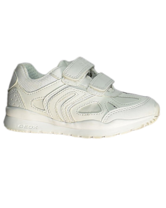 A White Sneakers from Geox in size 4T for boy. (Front View)