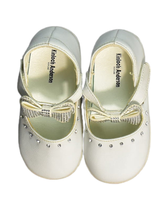 A White Flats from Kinloch Anderson in size 3T for girl. (Back View)