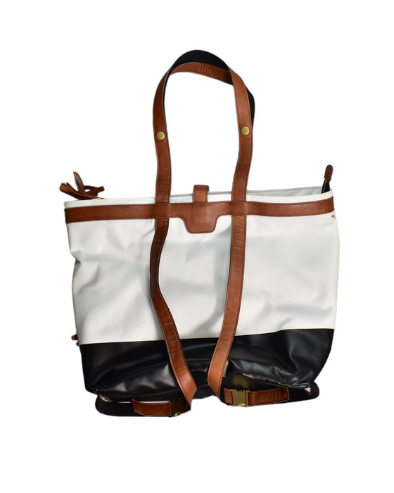 A White Bags from Quinny in size O/S for girl. (Back View)