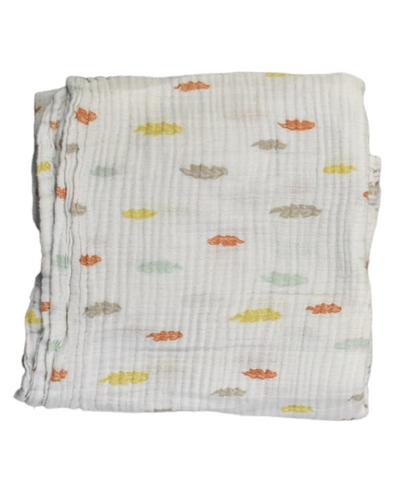 A White Blankets from Mamas & Papas in size O/S for neutral. (Front View)