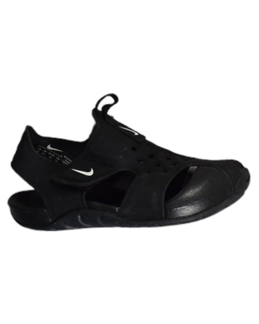 A Black Sandals from Nike in size 18-24M for boy. (Front View)