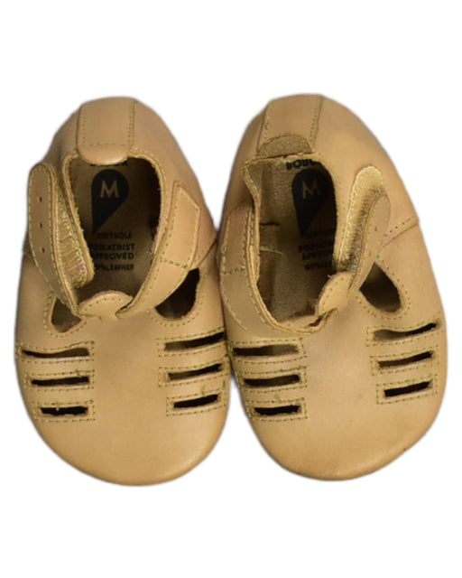 A Brown Flats from Bobux in size 12-18M for boy. (Front View)