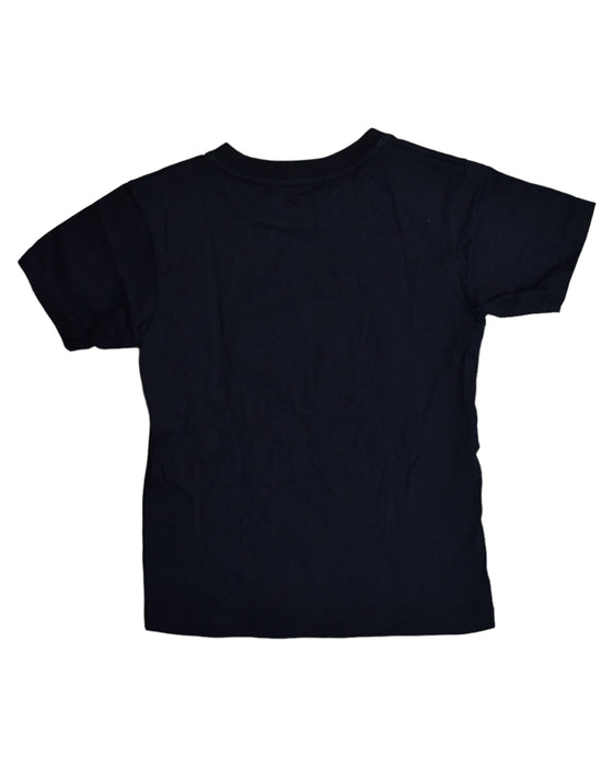 A Black T Shirts from Fred Perry in size 5T for boy. (Back View)