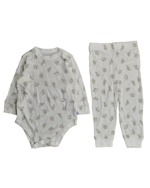 A White Pants Sets from Kays + Kins in size 6-12M for neutral. (Front View)