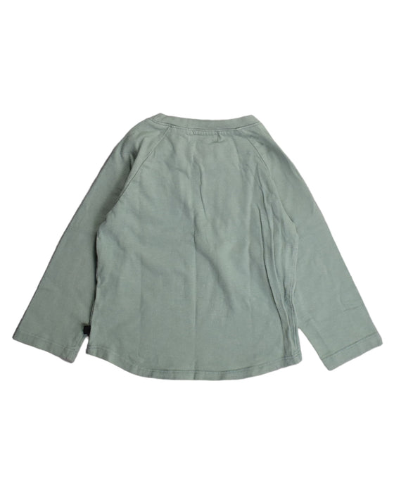A Green Long Sleeve Tops from Benebene in size 3T for neutral. (Back View)