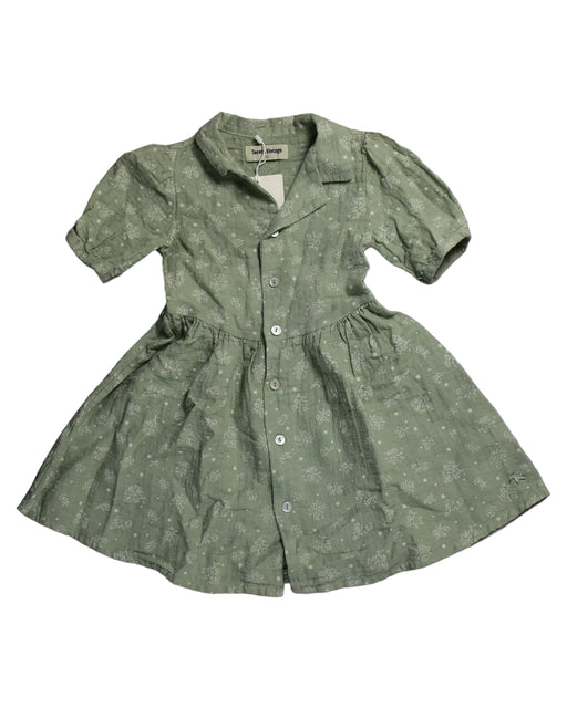 A Green Long Sleeve Dresses from Tocoto Vintage in size 2T for girl. (Front View)