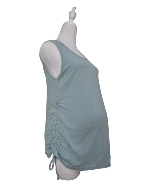 A Grey Sleeveless Tops from Mothers en Vogue in size M for maternity. (Front View)