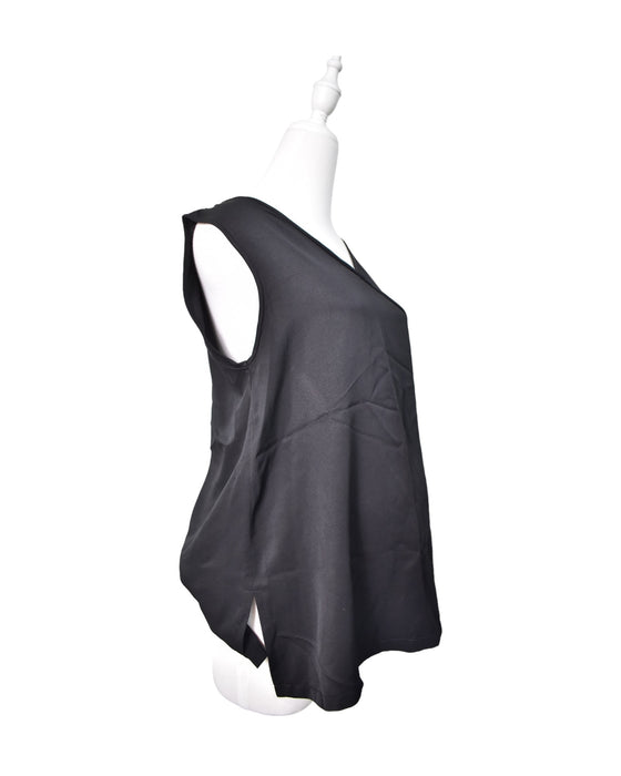 A Black Sleeveless Tops from Spring in size M for maternity. (Front View)