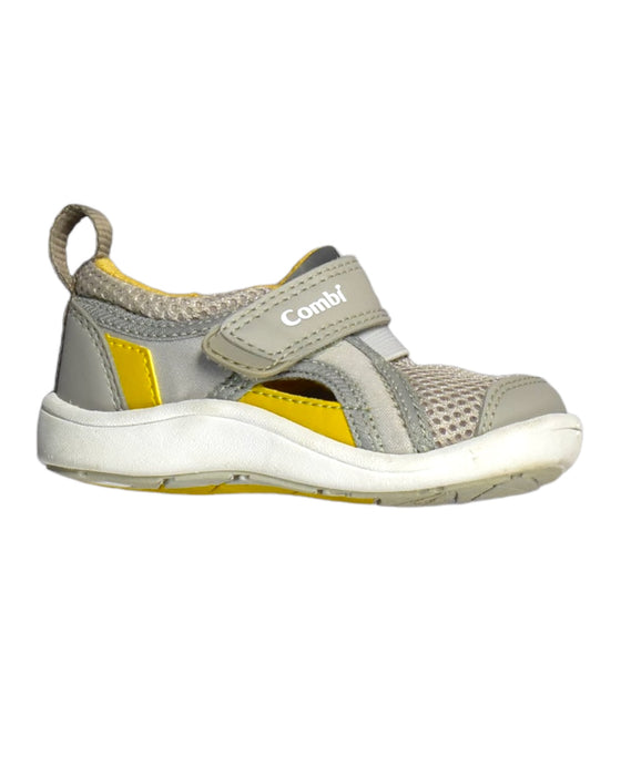 A Grey Sneakers from Combi in size 12-18M for boy. (Front View)