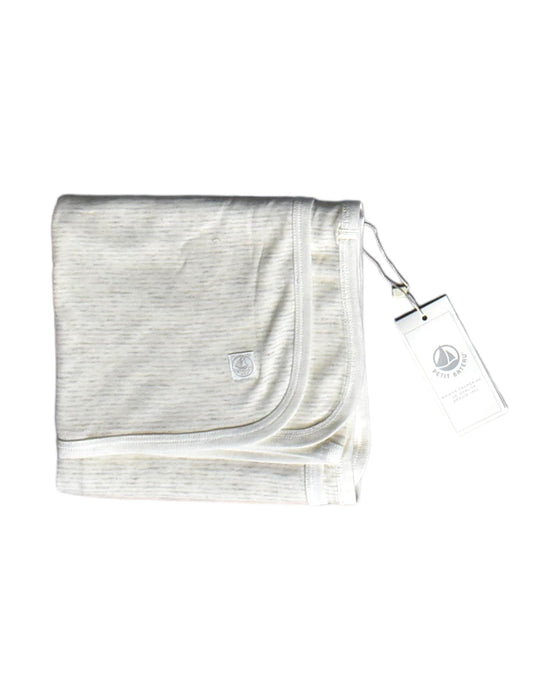 A White Bed Sheets Pillows & Pillowcases from Petit Bateau in size O/S for neutral. (Front View)