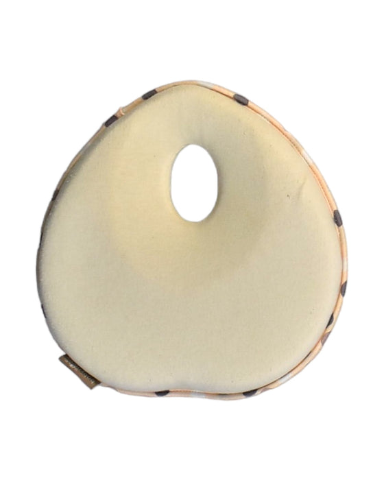 A Beige Pillow from Babymoov in size Newborn for neutral. (Front View)