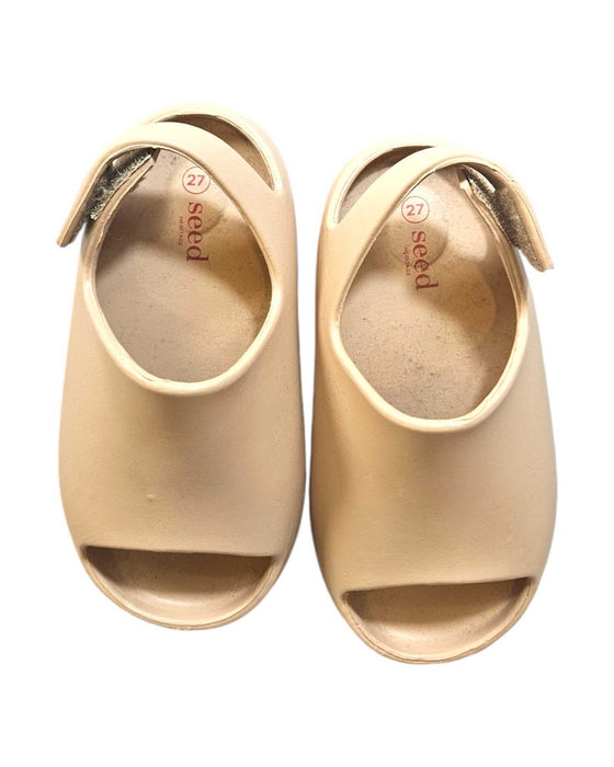 A Beige Sandals from Seed in size 4T for girl. (Back View)