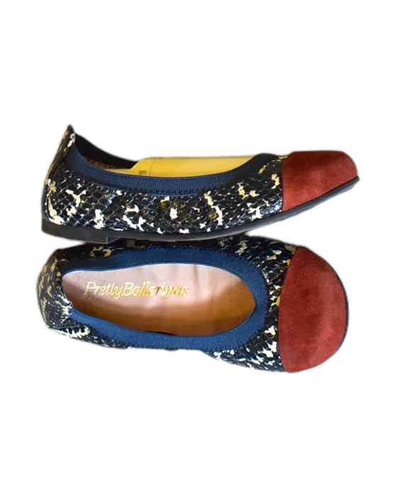 A Blue Flats from Pretty Ballerinas in size 4T for girl. (Front View)