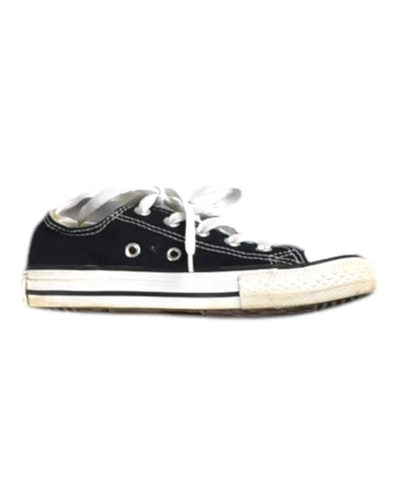 A Black Sneakers from Converse in size 5T for boy. (Front View)