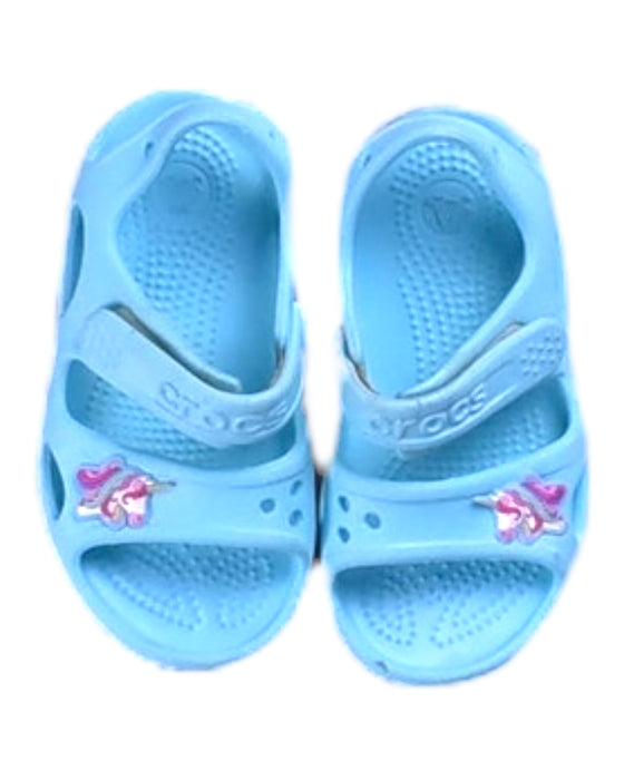 A Blue Sandals from Crocs in size 18-24M for girl. (Back View)