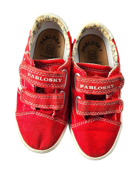 A Red Sneakers from Pablosky in size 4T for boy. (Back View)