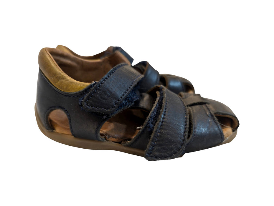 A Black Sandals from Froddo in size 18-24M for boy. (Front View)