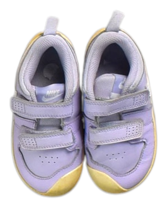 A Purple Sneakers from Nike in size 3T for girl. (Back View)
