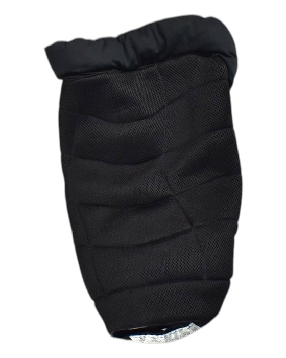 A Black Baby Carriers from Ergobaby in size O/S for neutral. (Back View)